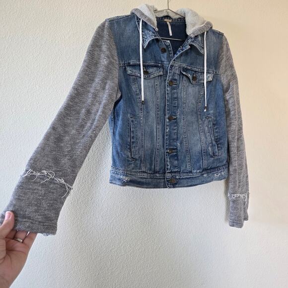 Free People Denim Sweater Jacket Colorblock Women Size M Blue Gray Raw Edge - Picture 3 of 13